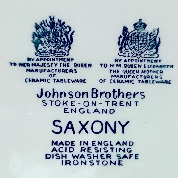 2 Vintage Johnson Brothers Stoke on Trent  1 Serving Bowl & 1 Oval Serving plate - Picture 4 of 4